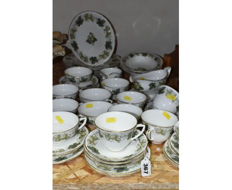 A ROYAL WORCESTER 'HOP MATHON' PATTERN DINNER SERVICE, comprising a pair of oval serving dishes, a sauce boat and stand, six 