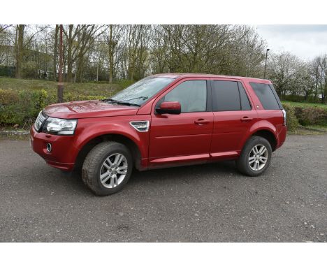 A 2014 LAND ROVER FREELANDER XS SD4 AUTO Version D5H2, in metallic Red finish with a 2.2litre diesel engine, full cream leath