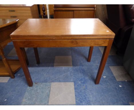 A Modern Lift and Twist Top Games Table with Beize Playing Surface, 91 Cm Wide