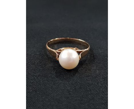 9 CARAT GOLD PEARL RING 