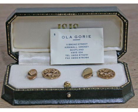 A pair of hallmarked 9ct gold cufflinks, wt. 6.2g.