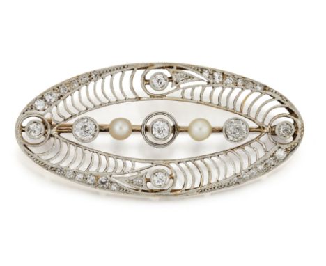 A BELLE EPOQUE DIAMOND AND BUTTON PEARL BROOCH, a central old-cut diamond in a milgrain setting within a halo frame, to a kni