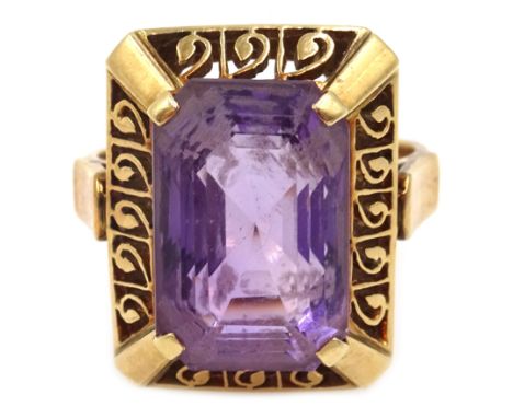 Gold emerald cut amethyst ring, stamped 14ct  Condition Report & Further Details Approx 7.5gm, size OClick here for further i