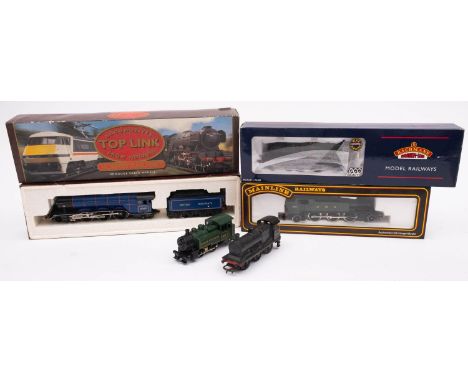 Three boxed OO/HO gauge steam outline locomotives comprising;- Bachmann  GWR 4-6-0 Hall Class No. 4953 'Pitchford hall', Horn