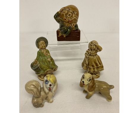 5 vintage wade ceramic figures. Humpty Dumpty, Little Bo Peep &amp; Jill nursery rhyme characters.  Together with Lady and Pe
