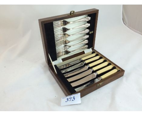  Sale Item:    CASED CUTLERY   Vat Status:   No Vat   Buyers Premium:  This lot is subject to a Buyers Premium of 15% + Vat @