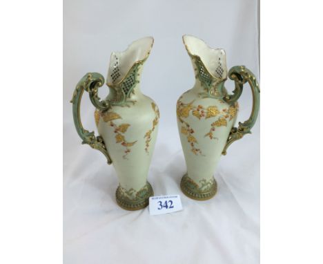  Sale Item:    PAIR ROYAL WORCESTER VASES   Vat Status:   No Vat   Buyers Premium:  This lot is subject to a Buyers Premium o