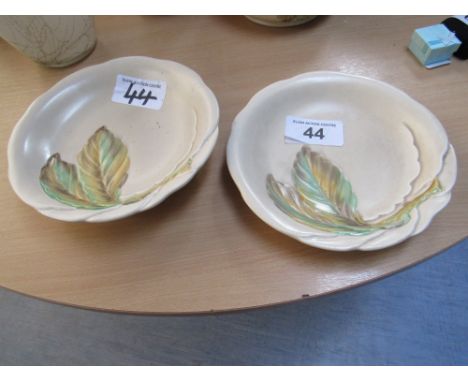  Sale Item:    2 PCS CLARICE CLIFF WARE   Vat Status:   No Vat   Buyers Premium:  This lot is subject to a Buyers Premium of 