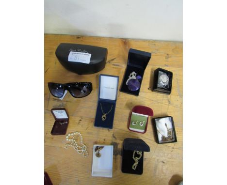  Sale Item:    9 BOXES JEWELLERY & BOXED SUNGLASSES  Vat Status:   No Vat   Buyers Premium:  This lot is subject to a Buyers 