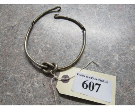  Sale Item:    SOLID KNOT AFRICAN NECKLACE   Vat Status:   No Vat   Buyers Premium:  This lot is subject to a Buyers Premium 