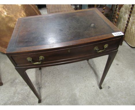  Sale Item:    LEATHER TOP TABLE   Vat Status:   No Vat   Buyers Premium:  This lot is subject to a Buyers Premium of 15% + V