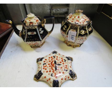  Sale Item:    TEAPOT STAND & BOWL   Vat Status:   No Vat   Buyers Premium:  This lot is subject to a Buyers Premium of 15% +