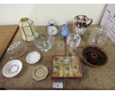  Sale Item:    BOX GLASSES GLASS & CRYSTAL WARE CLOCK CHINA ETC  Vat Status:   No Vat   Buyers Premium:  This lot is subject 