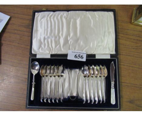  Sale Item:    CASED E P CUTLERY   Vat Status:   No Vat   Buyers Premium:  This lot is subject to a Buyers Premium of 15% + V