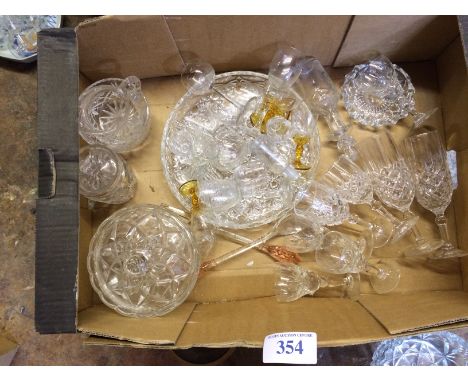  Sale Item:    GLASS & CRYSTAL WARE   Vat Status:   No Vat   Buyers Premium:  This lot is subject to a Buyers Premium of 15% 
