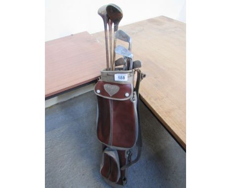  Sale Item:    BAG HICKORY SHAFTED GOLF CLUBS   Vat Status:   No Vat   Buyers Premium:  This lot is subject to a Buyers Premi