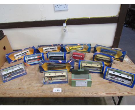  Sale Item:    BOX MODEL COACHES   Vat Status:   No Vat   Buyers Premium:  This lot is subject to a Buyers Premium of 15% + V
