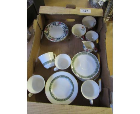  Sale Item:    BOX DOULTON & ROYAL CAULDRON TEA WARE  Vat Status:   No Vat   Buyers Premium:  This lot is subject to a Buyers