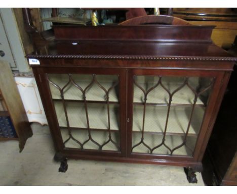  Sale Item:    MAHOGANY DISPLAY CABINET (AF)   Vat Status:   No Vat   Buyers Premium:  This lot is subject to a Buyers Premiu