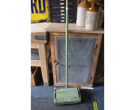 Taywil Triumph Vintage Carpet Sweeper  