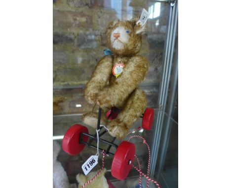 A Steiff Record Petsey on wheels 1928 replica made in 1996 - limited to 4000, EAN 407468 - 25cm tall, with box and certificat