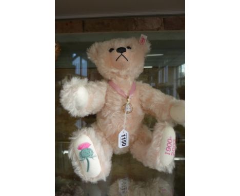 A Steiff Queen Mother bear, made in 2002 to commemorate the Queen Mother - EAN 660887 - 38cm tall, with box, outer box and ce