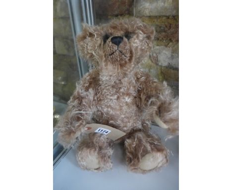 A Steiff Grizzly Ted, still in outer sealed box, never opened, made in 2004 - limited to 2000 - EAN 661402 - 40cm tall, with 