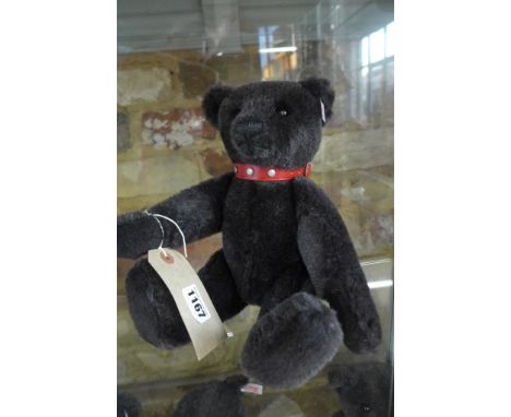 A Steiff Schwartz, made in 2004 limited to 3000 - EAN 38150 complete with box and certificate 