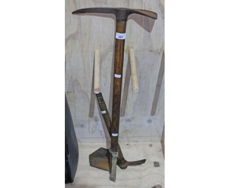 A WW1 Lucas pick axe and a WW2 Brades entrenching tool, both having inscribed dates and makers. Pickaxe 1916 and entrenching 