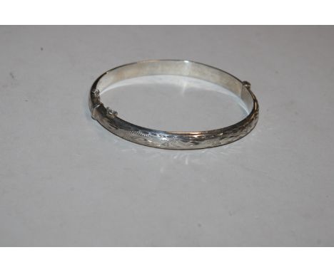 1991, Bracelon Sterling silver hinged bangle 