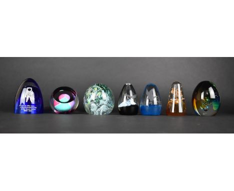 A Collection of Various Paperweights to Comprise Caithness 25th Anniversary 1969-1994, Caithness New World, Art Hall, Caithne