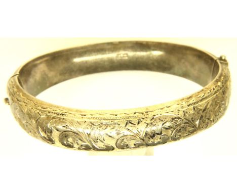 Hallmarked silver bangle, 21g. P&amp;P Group 1 (£14+VAT for the first lot and £1+VAT for subsequent lots) 