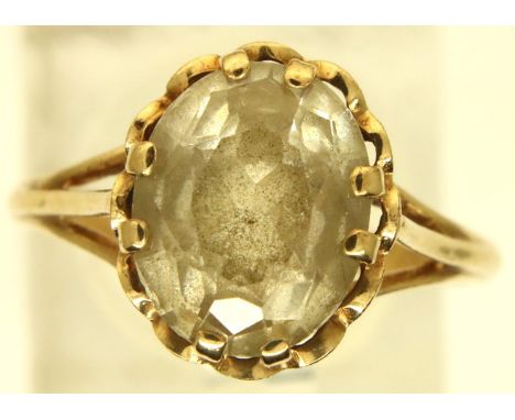 9ct gold large topaz ring, size O/P, 2.4g. P&amp;P Group 1 (£14+VAT for the first lot and £1+VAT for subsequent lots) 