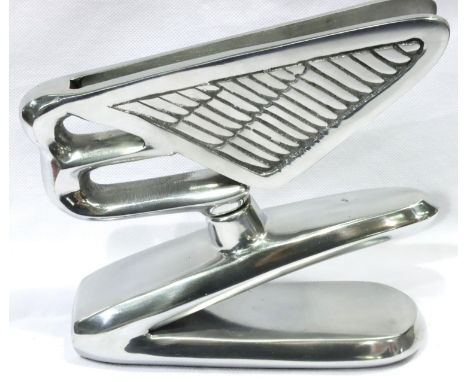 Chrome Bentley B sign, H: 16 cm. P&amp;P Group 1 (£14+VAT for the first lot and £1+VAT for subsequent lots) 