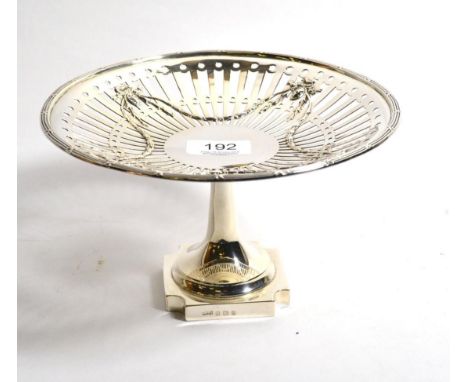 An Edwardian pierced silver comport, William Hair Haseler, Birmingham 1909, 20.5cm diameter, 12.4ozt 