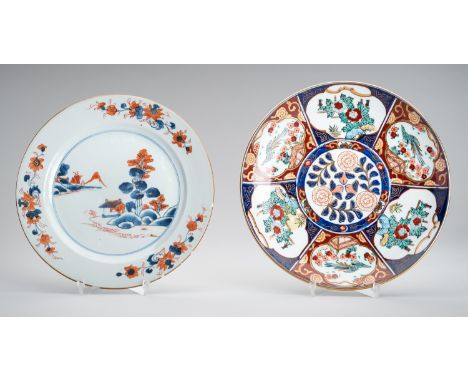 A LOT WITH TWO IMARI PORCELAIN DISHESJapan, Edo period (1615-1868) - Showa period (after 1926). The first dish, dating to the