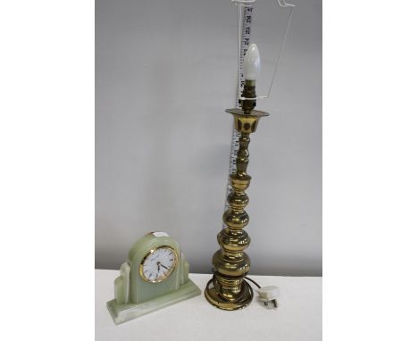 A vintage onyx mantel clock &amp; brass lamp base a/f 