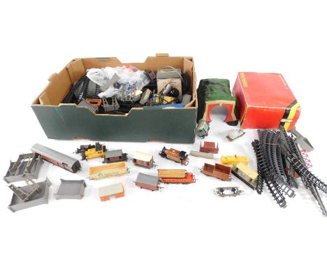 Hornby OO gauge, including a tunnel, Royal Mail coach, LSWR shunting engine, wagons, variwave control, track, etc. (a quantit