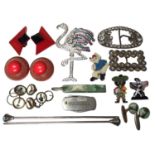Vintage jewellery and bijouterie including Guinness advertising buttons/studs and a penknife…