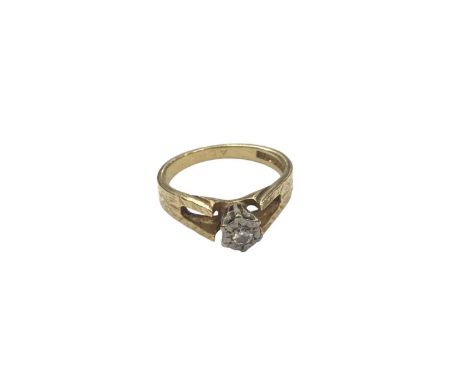 1970s 18ct gold diamond single stone ring in illusion setting with split shoulders (Birmingham 1976), size NWeight 4.5 grams 