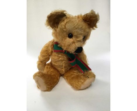 Vintage teddy bears all mohair plush and plastic eyes including c.1950s Merrythought. (5)