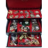 Quantity of vintage and later costume jewellery