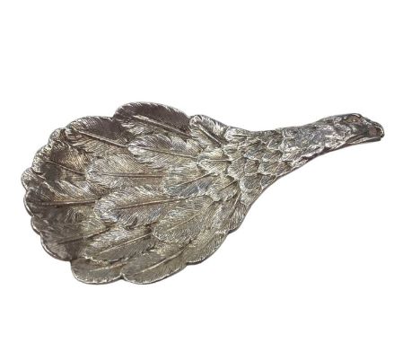 Eagle's wing silver caddy spoon with cast feather and eagles head decoration (London 1968) in fitted caseWeight 16.9 grams. V