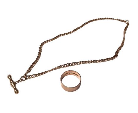 9ct rose gold flat curb link chain with T-bar pendant, 46.5cm long, and 9ct rose gold thick band wedding ring, size V½ (2)Tot