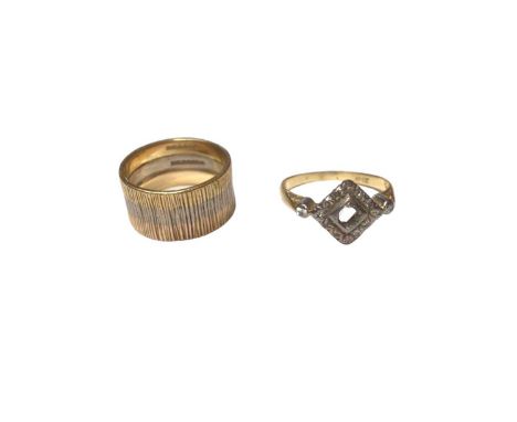 18ct three-colour gold wedding ring and an 18ct gold diamond cluster ring (stones missing) (2)Total weight 10.2 grams