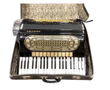 Hohner Organola I accordion in case
