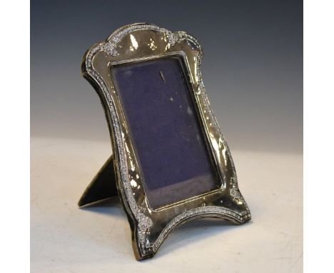 George V silver rectangular easel picture frame having embossed decoration, Birmingham 1916   Condition: 