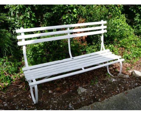 Late 19th/early 20th century wrought iron framed slatted garden bench   Condition: 