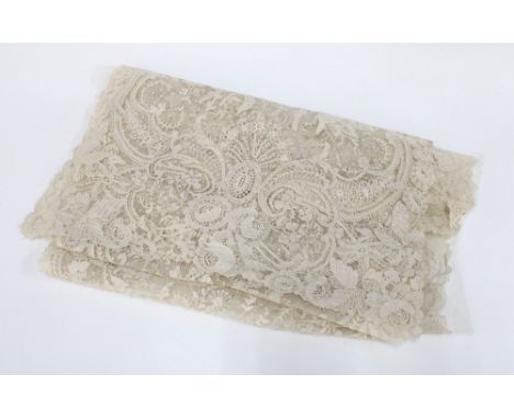 Length of vintage lace, approximately 45 x 220cm