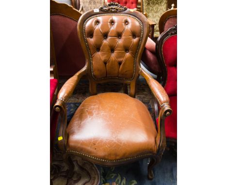 BUTTON BACK ELBOW CHAIR